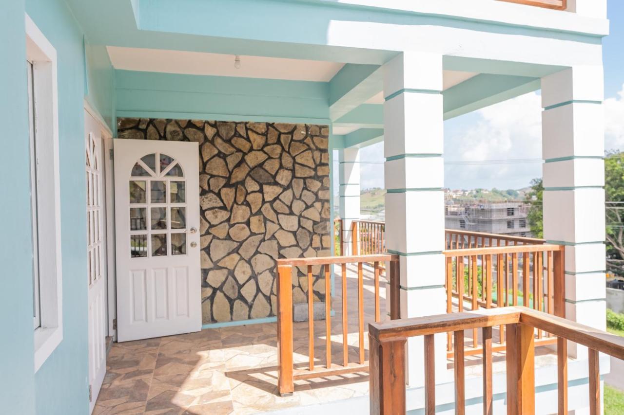 Golden Palms Apartment 킹스타운 외부 사진